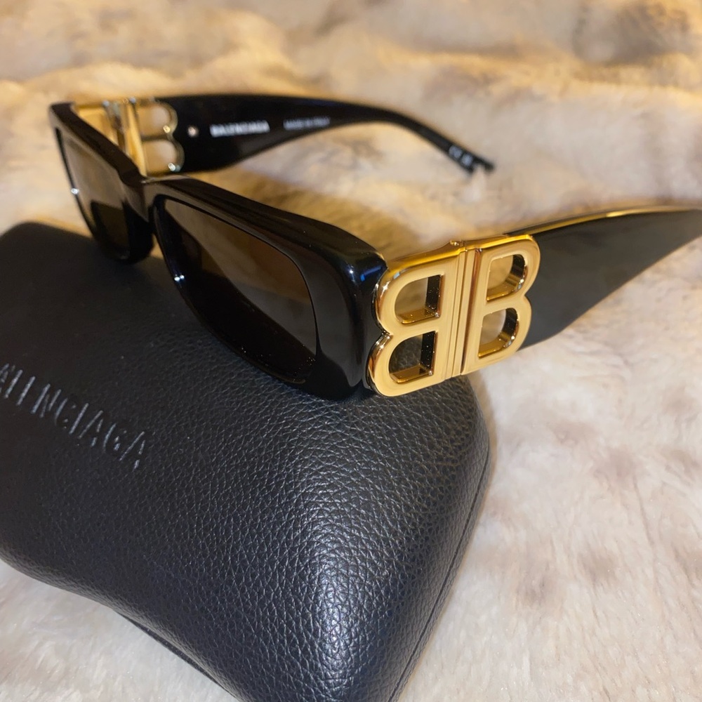 Balenciaga Black Sunglasses with Gold Logo - Picture 2 of 4